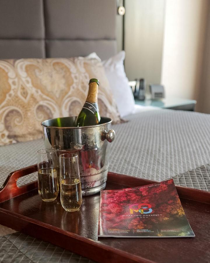 Voco The Tiger Hotel, Columbia, Mo By Ihg Ngoại thất bức ảnh