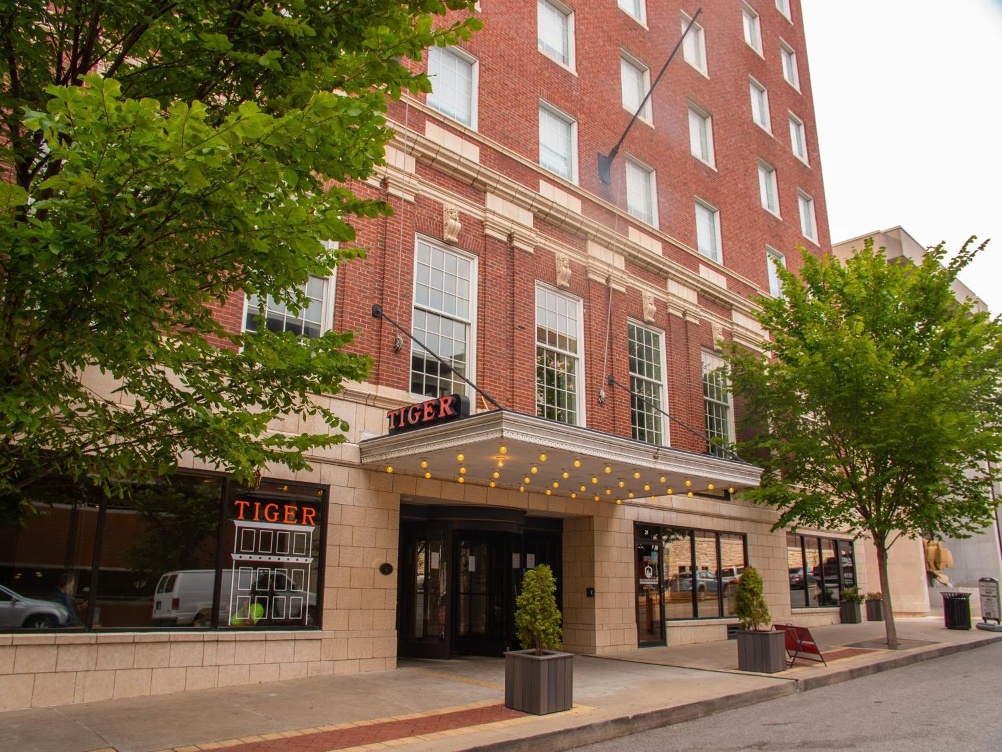 Voco The Tiger Hotel, Columbia, Mo By Ihg Ngoại thất bức ảnh